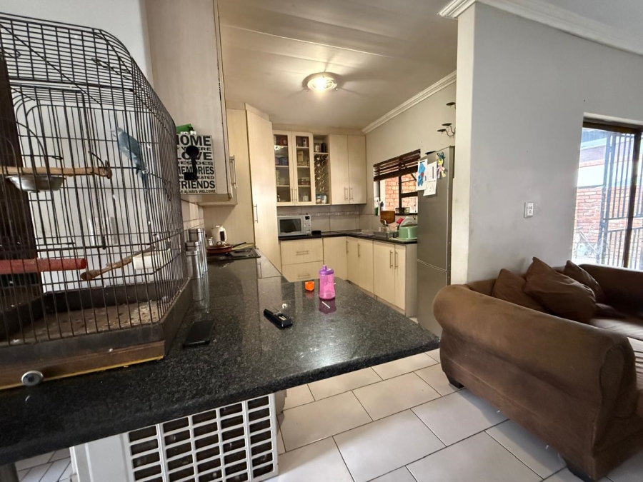 2 Bedroom Property for Sale in Waterval East North West